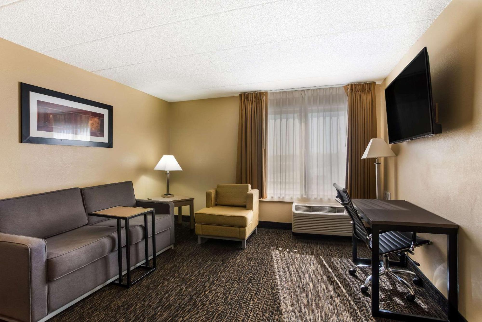 Quality Suites Milwaukee Airport Ngoại thất bức ảnh